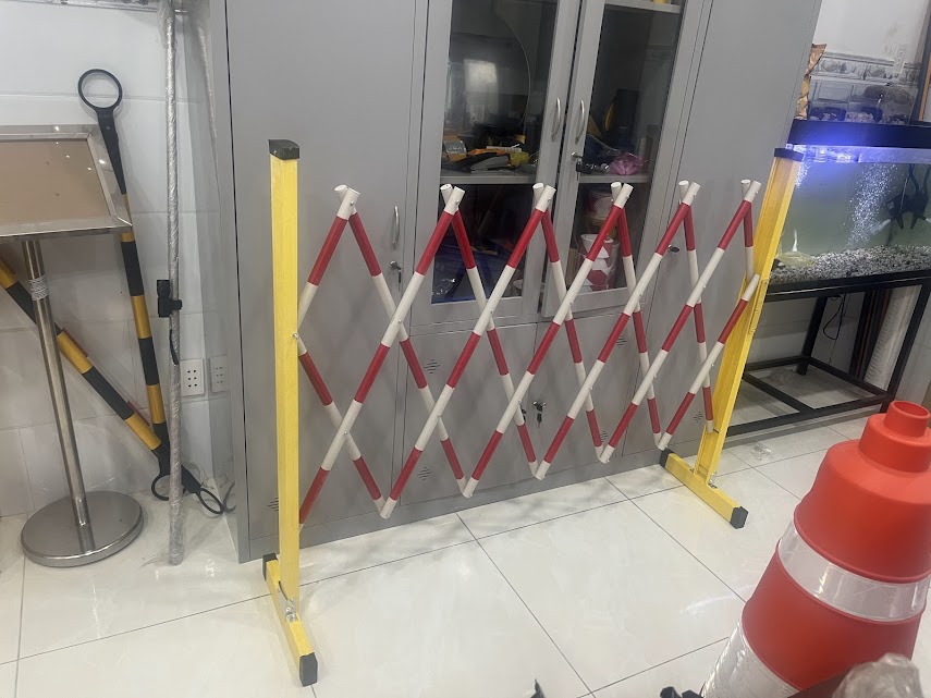 Rào chắn nhựa co giãn di động